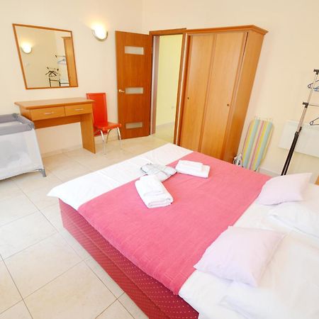 Apartments Dinko Zifra 티바트 외부 사진