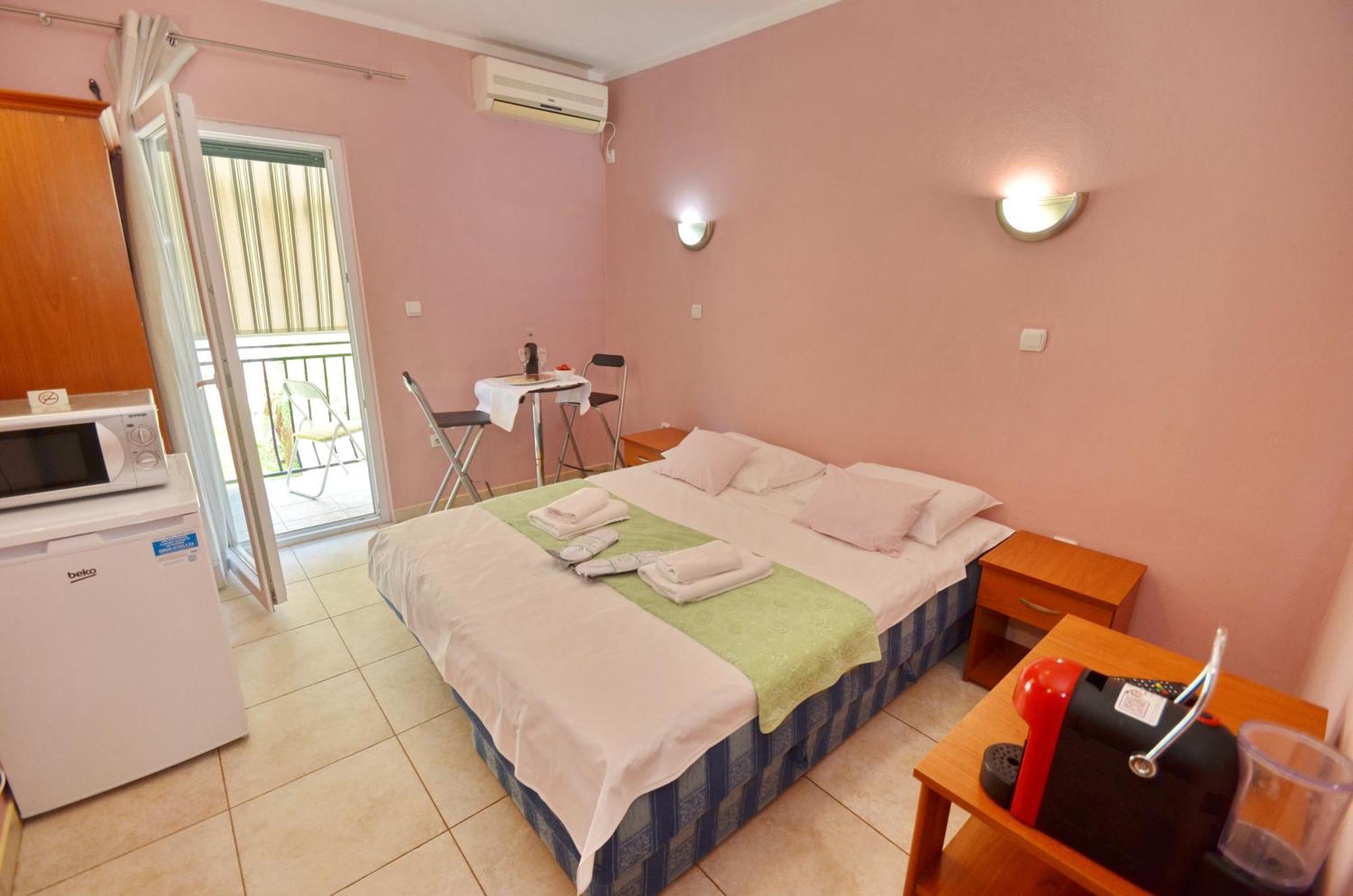 Apartments Dinko Zifra 티바트 외부 사진