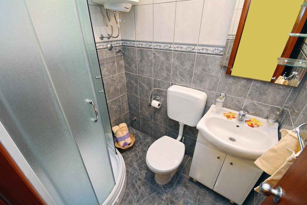 Apartments Dinko Zifra 티바트 외부 사진